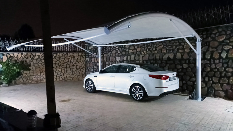 سایبان پارچه‌ای پارکینگ ویلا (مدل کمان)